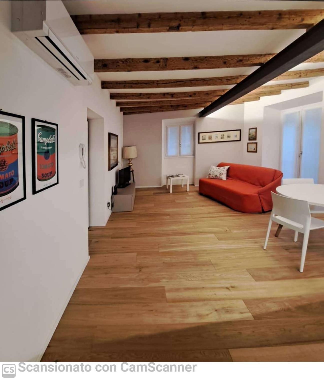 Casa Rosada Apartment Como